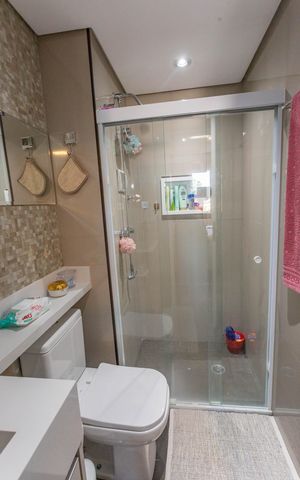 Apartamento à venda com 81m², 3 quartos e 2 vagasBanheiro da suíte