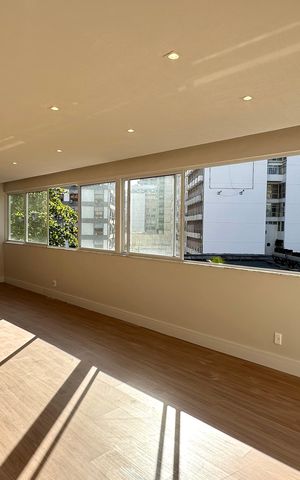 Apartamento à venda com 148m², 4 quartos e 2 vagasSala