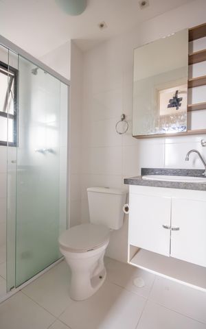 Apartamento à venda com 63m², 3 quartos e 2 vagas Apartamento à venda com 63m², 3 quartos e 2 vagasBanheiro da Suíte