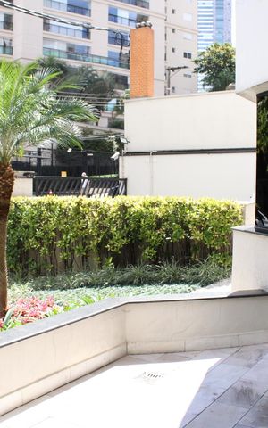 Apartamento à venda com 86m², 3 quartos e 2 vagasFachada e portaria