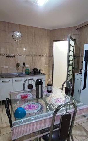 Casa à venda com 164m², 4 quartos e 2 vagas