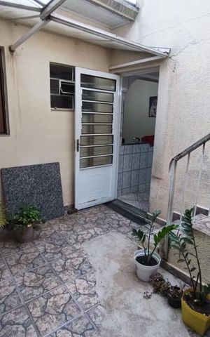 Casa à venda com 164m², 4 quartos e 2 vagas