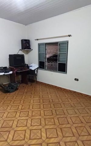 Casa à venda com 164m², 4 quartos e 2 vagas