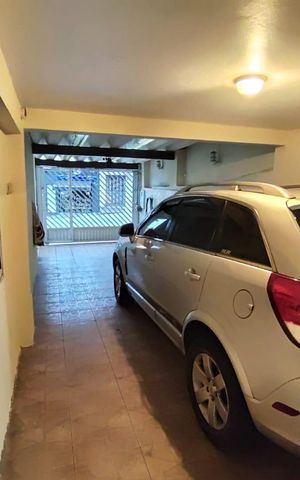 Casa à venda com 164m², 4 quartos e 2 vagas