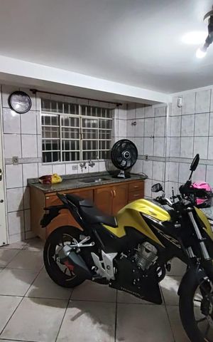 Casa à venda com 164m², 4 quartos e 2 vagas