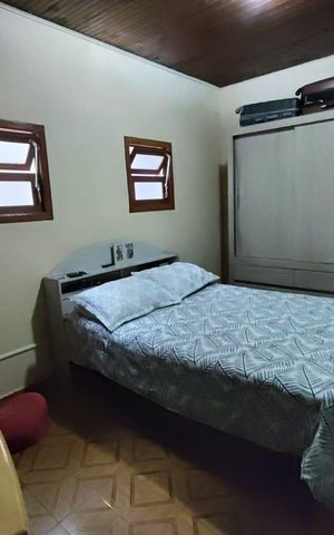 Casa à venda com 164m², 4 quartos e 2 vagas