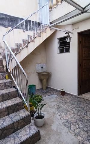 Casa à venda com 164m², 4 quartos e 2 vagas