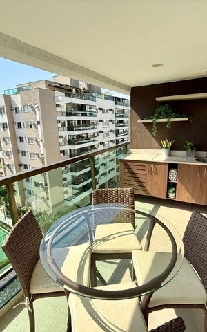 Apartamento à venda com 71m², 2 quartos e 1 vaga Apartamento à venda com 71m², 2 quartos e 1 vagaSacada