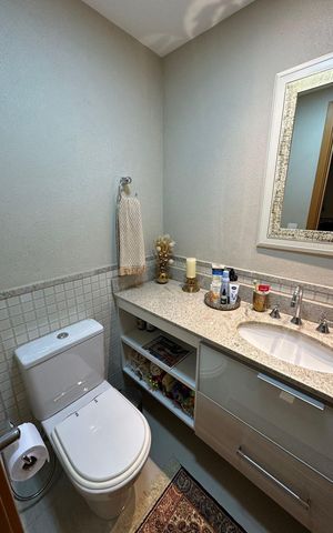 Apartamento à venda com 71m², 2 quartos e 1 vaga Apartamento à venda com 71m², 2 quartos e 1 vagaBanheiro