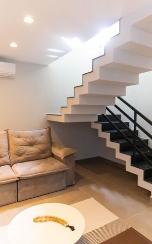 Casa à venda com 123m², 3 quartos e 2 vagas Casa à venda com 123m², 3 quartos e 2 vagasSala
