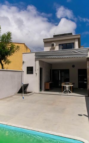 Casa à venda com 123m², 3 quartos e 2 vagas Casa à venda com 123m², 3 quartos e 2 vagasÁrea externa