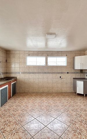 Apartamento para alugar com 130m², 3 quartos e sem vaga Apartamento para alugar com 130m², 3 quartos e sem vagaCozinha