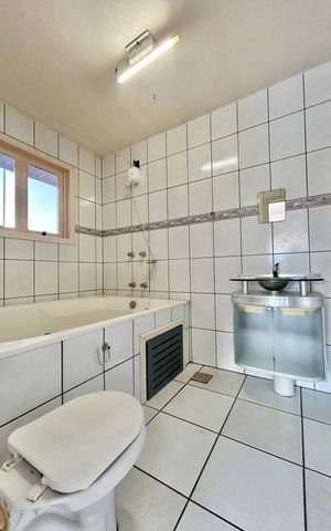Apartamento para alugar com 130m², 3 quartos e sem vaga Apartamento para alugar com 130m², 3 quartos e sem vagaBanheiro da Suíte