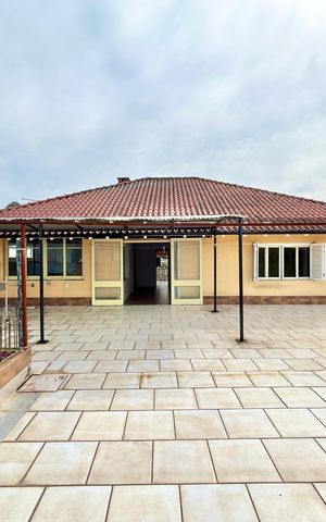 Apartamento para alugar com 130m², 3 quartos e sem vaga Apartamento para alugar com 130m², 3 quartos e sem vagaVaranda da Suíte