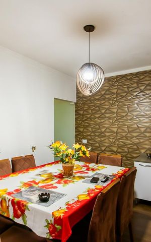 Casa à venda com 400m², 3 quartos e 2 vagas Casa à venda com 400m², 3 quartos e 2 vagasCozinha
