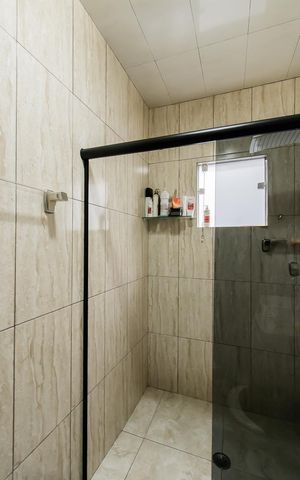 Casa à venda com 400m², 3 quartos e 2 vagas Casa à venda com 400m², 3 quartos e 2 vagasBanheiro