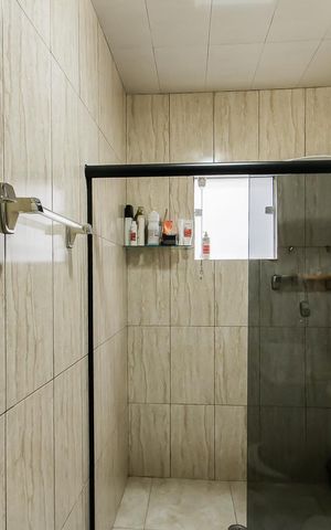 Casa à venda com 400m², 3 quartos e 2 vagas Casa à venda com 400m², 3 quartos e 2 vagasBanheiro
