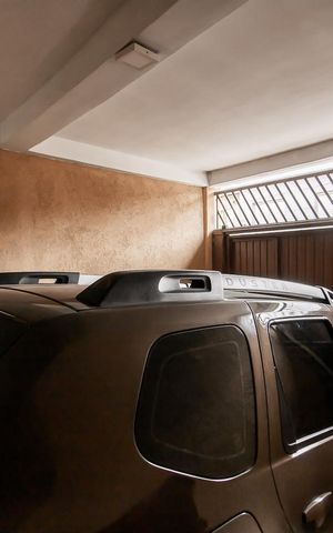 Casa à venda com 400m², 3 quartos e 2 vagas Casa à venda com 400m², 3 quartos e 2 vagasGaragem