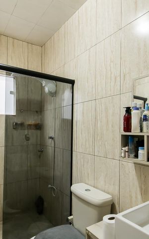 Casa à venda com 400m², 3 quartos e 2 vagas Casa à venda com 400m², 3 quartos e 2 vagasBanheiro