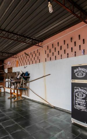 Casa à venda com 400m², 3 quartos e 2 vagas Casa à venda com 400m², 3 quartos e 2 vagasLaje