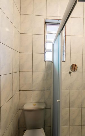 Casa à venda com 400m², 3 quartos e 2 vagas Casa à venda com 400m², 3 quartos e 2 vagasBanheiro da Suíte 2