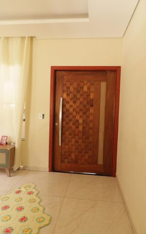 Casa à venda com 223m², 3 quartos e 2 vagasSala