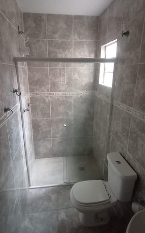 Casa à venda com 110m², 3 quartos e 2 vagas Casa à venda com 110m², 3 quartos e 2 vagasBanheiro