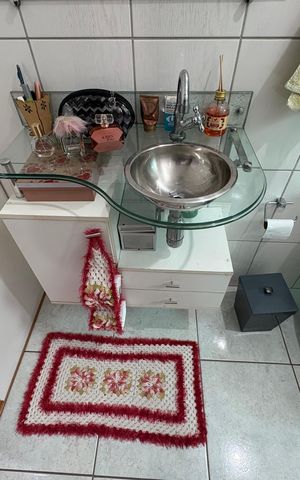 Casa à venda com 260m², 3 quartos e 3 vagas Casa à venda com 260m², 3 quartos e 3 vagasBanheiro da suíte