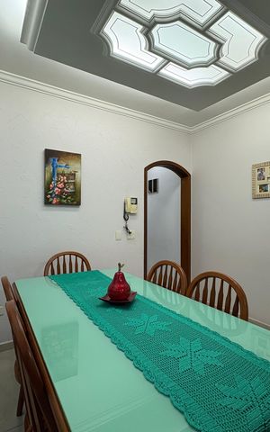 Casa à venda com 260m², 3 quartos e 3 vagas Casa à venda com 260m², 3 quartos e 3 vagasCozinha