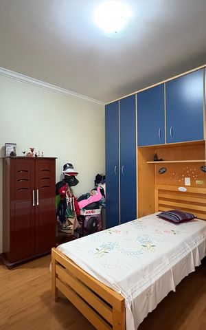Casa à venda com 260m², 3 quartos e 3 vagas Casa à venda com 260m², 3 quartos e 3 vagasQuarto 1
