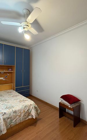 Casa à venda com 260m², 3 quartos e 3 vagas Casa à venda com 260m², 3 quartos e 3 vagasQuarto 2