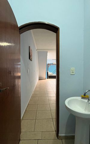 Casa à venda com 260m², 3 quartos e 3 vagas Casa à venda com 260m², 3 quartos e 3 vagasLavabo 3