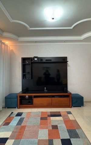 Casa à venda com 260m², 3 quartos e 3 vagas Casa à venda com 260m², 3 quartos e 3 vagasSala