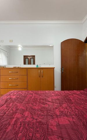 Casa à venda com 260m², 3 quartos e 3 vagas Casa à venda com 260m², 3 quartos e 3 vagasSuite