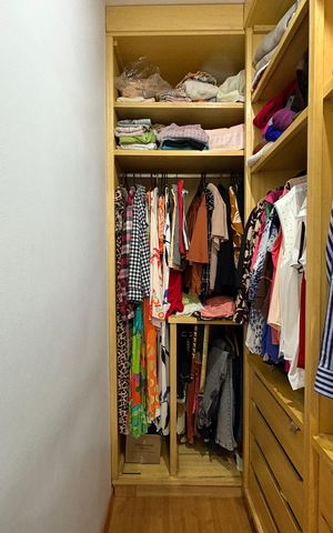 Casa à venda com 260m², 3 quartos e 3 vagas Casa à venda com 260m², 3 quartos e 3 vagasCloset suite