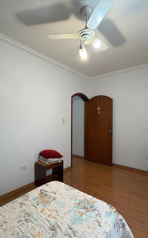 Casa à venda com 260m², 3 quartos e 3 vagas Casa à venda com 260m², 3 quartos e 3 vagasQuarto 2