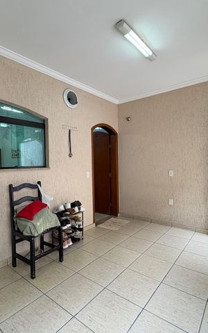 Casa à venda com 260m², 3 quartos e 3 vagas Casa à venda com 260m², 3 quartos e 3 vagasLavanderia