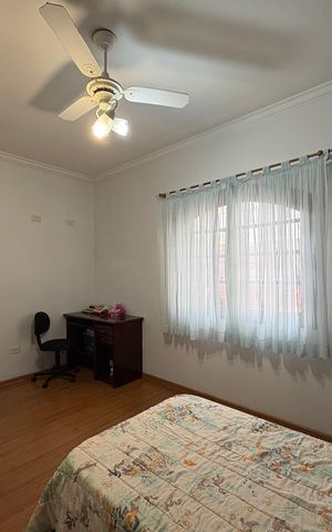 Casa à venda com 260m², 3 quartos e 3 vagas Casa à venda com 260m², 3 quartos e 3 vagasQuarto 2