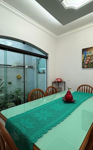 Casa à venda com 260m², 3 quartos e 3 vagas Casa à venda com 260m², 3 quartos e 3 vagasCozinha