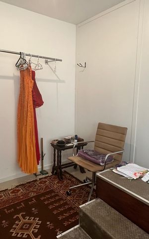 Casa de condomínio à venda com 250m², 5 quartos e 2 vagas Casa de condomínio à venda com 250m², 5 quartos e 2 vagasQuarto