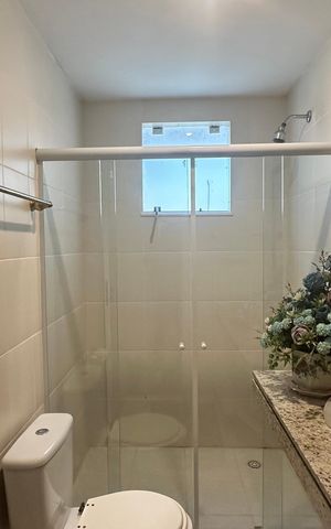 Casa de condomínio à venda com 250m², 5 quartos e 2 vagas Casa de condomínio à venda com 250m², 5 quartos e 2 vagasLavabo