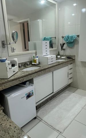 Casa de condomínio à venda com 250m², 5 quartos e 2 vagas Casa de condomínio à venda com 250m², 5 quartos e 2 vagasBanheiro da Suíte 3