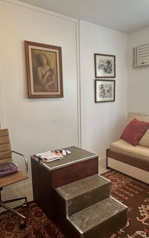 Casa de condomínio à venda com 250m², 5 quartos e 2 vagas Casa de condomínio à venda com 250m², 5 quartos e 2 vagasQuarto