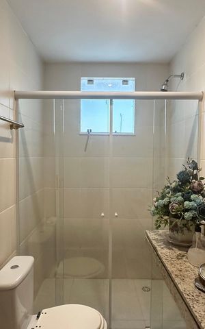 Casa de condomínio à venda com 250m², 5 quartos e 2 vagas Casa de condomínio à venda com 250m², 5 quartos e 2 vagasLavabo