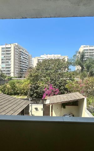Casa de condomínio à venda com 250m², 5 quartos e 2 vagas Casa de condomínio à venda com 250m², 5 quartos e 2 vagasVaranda da Suíte 3