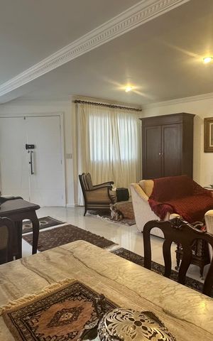 Casa de condomínio à venda com 250m², 5 quartos e 2 vagas Casa de condomínio à venda com 250m², 5 quartos e 2 vagasSala