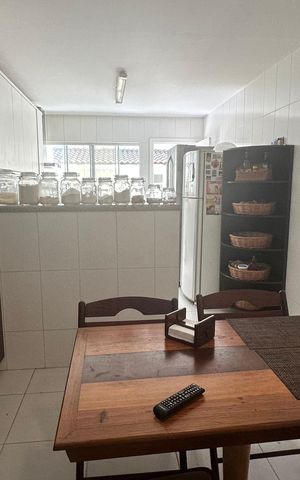 Casa de condomínio à venda com 250m², 5 quartos e 2 vagas Casa de condomínio à venda com 250m², 5 quartos e 2 vagasCozinha