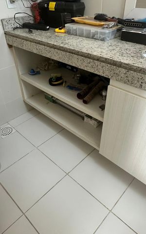 Casa de condomínio à venda com 250m², 5 quartos e 2 vagas Casa de condomínio à venda com 250m², 5 quartos e 2 vagasBanheiro da Suíte 2