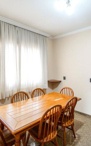 Apartamento à venda com 185m², 3 quartos e 2 vagas Apartamento à venda com 185m², 3 quartos e 2 vagasSala de jantar