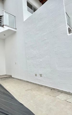 Casa à venda com 53m², 2 quartos e 1 vaga Casa à venda com 53m², 2 quartos e 1 vagaGaragem